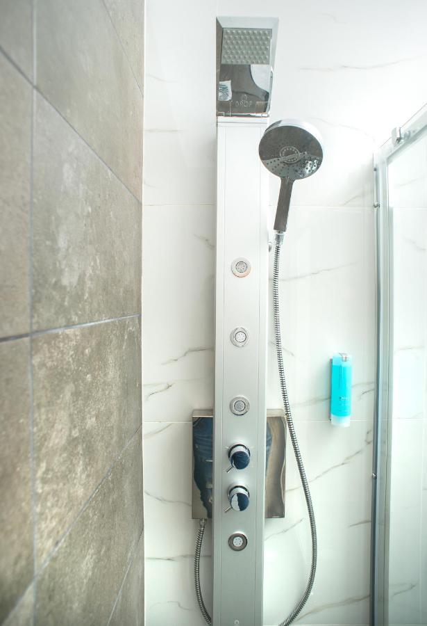 Peraía Lux Vip Apartments מראה חיצוני תמונה
