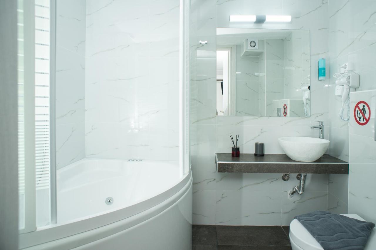 Peraía Lux Vip Apartments מראה חיצוני תמונה